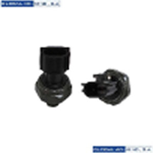 YL 22003 Presostato Alta Nissan Sentra 00-14/Mitsubishi Lancer 02-15/Mazda 3 10-14/Infiniti G37 08-13